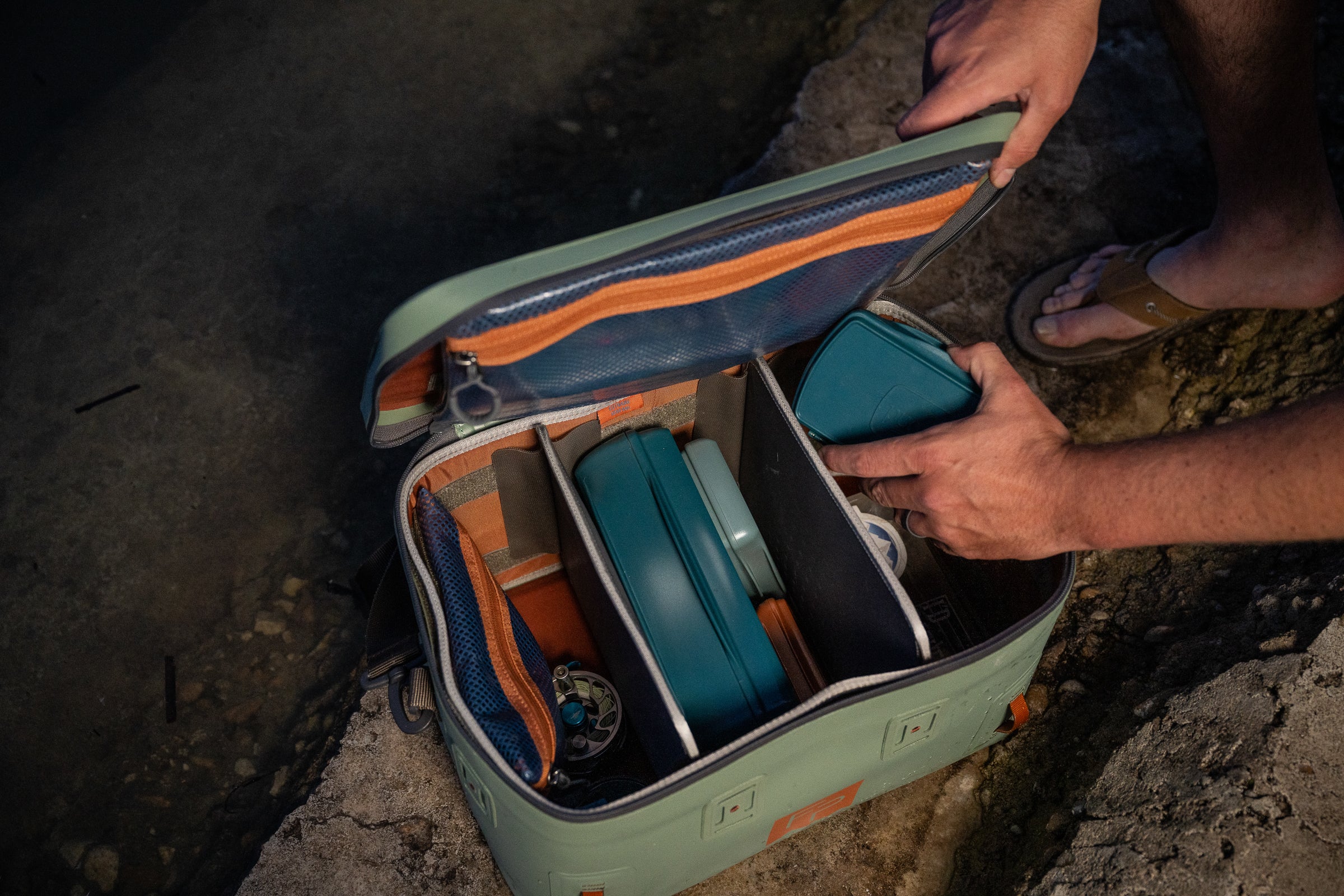 Fishpond Cutbank Gear Bag - Image 5